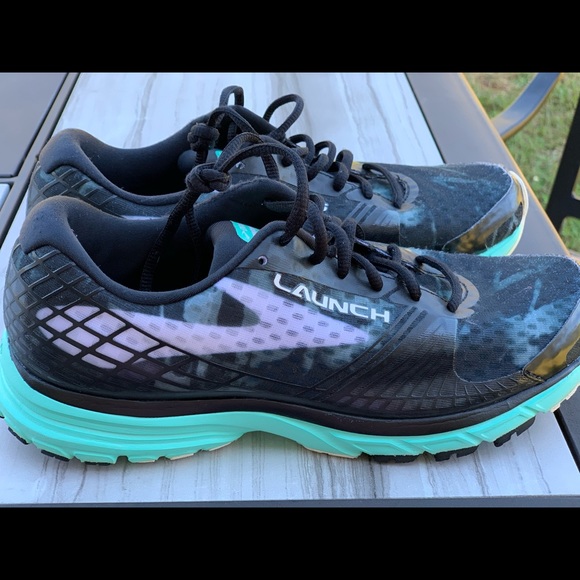 brooks launch sneakers